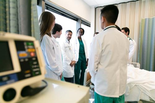 Students on rounds